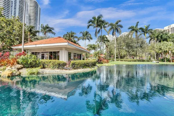 $4,000 | 19101 Northeast 36th Court, Unit 3002, Aventura, FL 33180