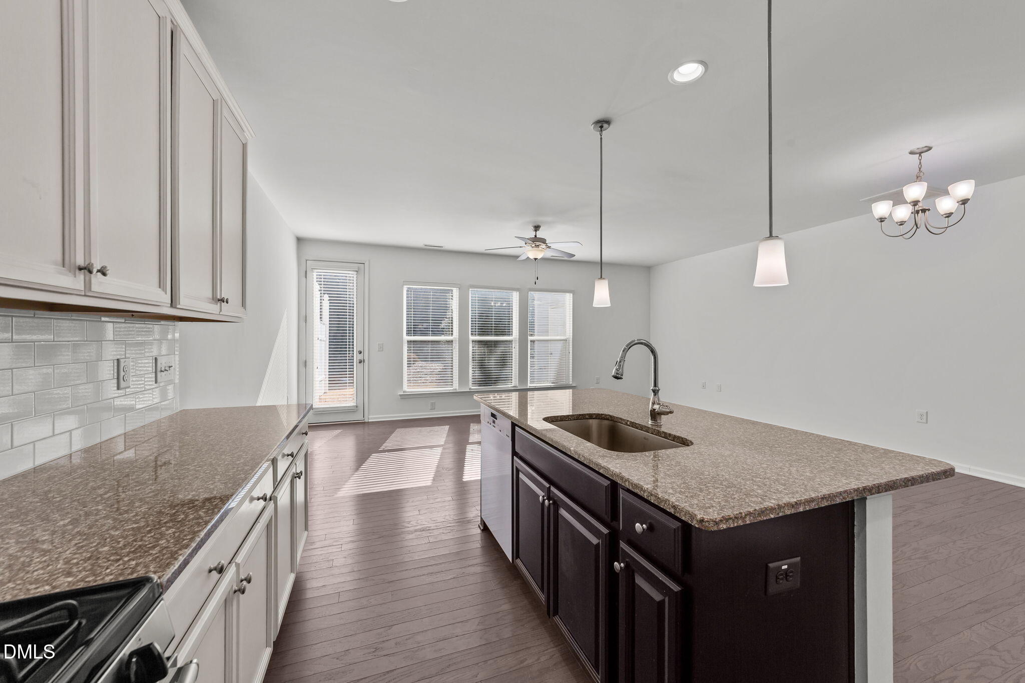 115 Writing Rock Place Apex, NC 27539 - Photo 10 of 35 31-web-or-mls-VB4A5856