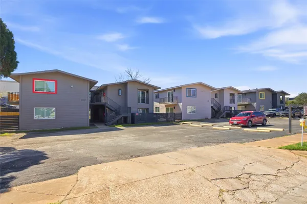 $995 | 2705 Windswept Cove, Unit 101, Austin, TX 78745