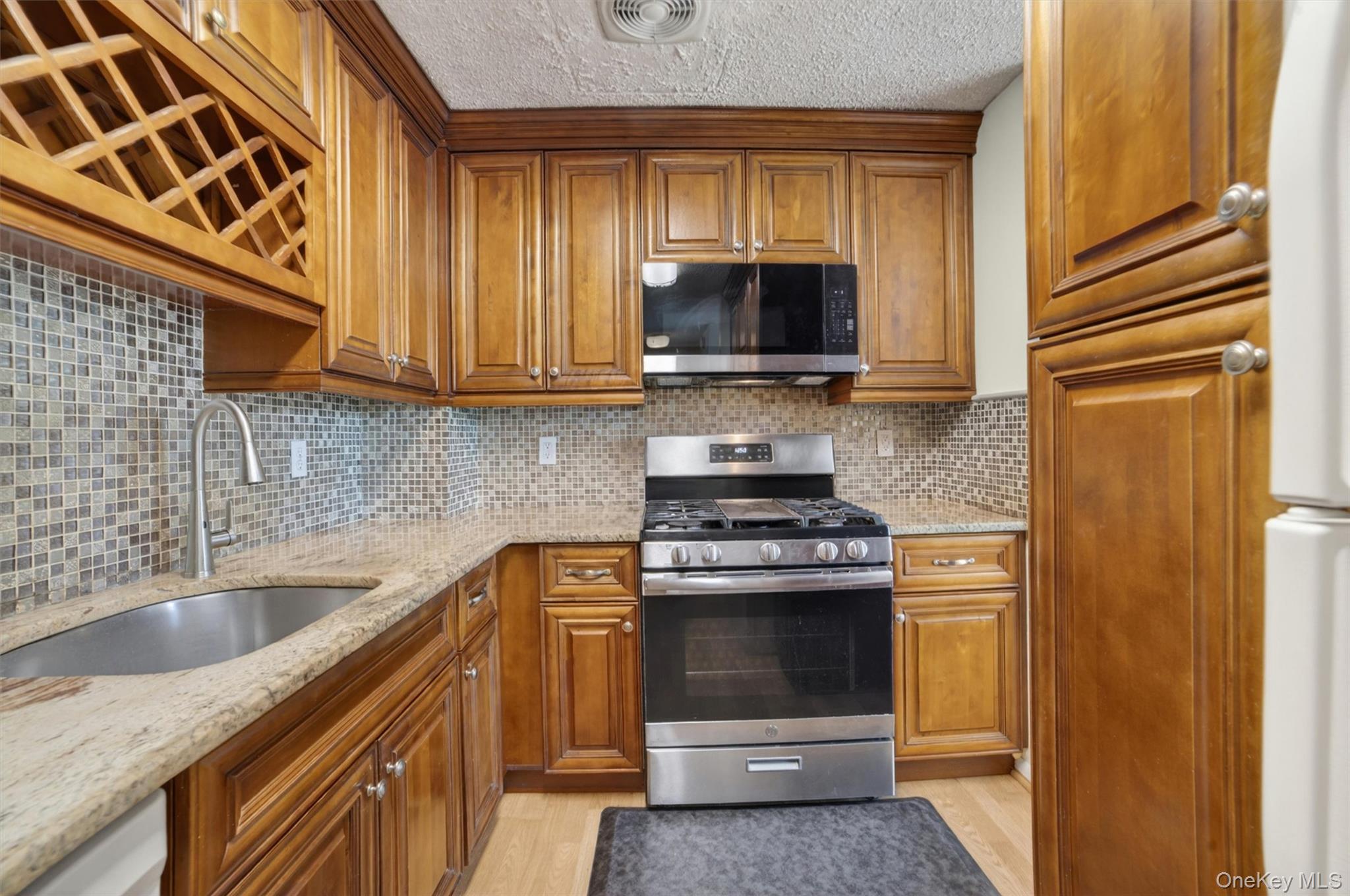9 Maple Crest Drive Peekskill, NY 10566 - Photo 6 of 30