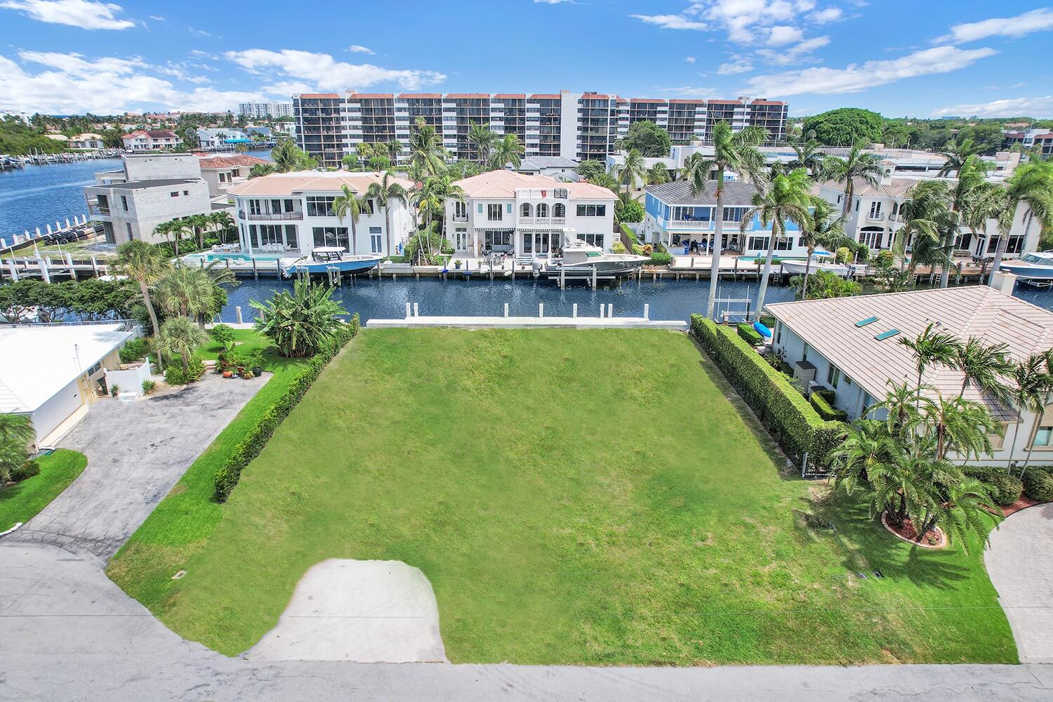 876 Forsyth Street Boca Raton, FL 33487 - Photo 5 of 11 a view of a city from a seating area