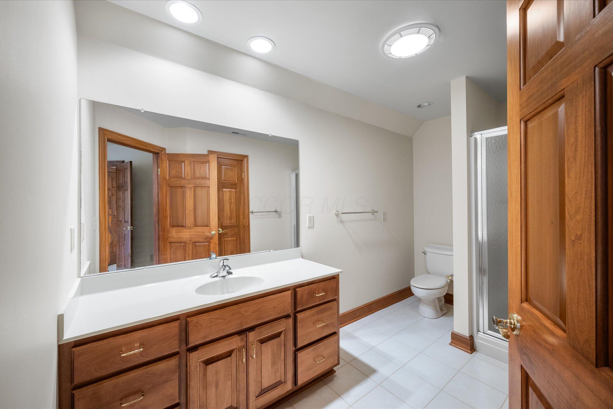 18261 Boerger Road Marysville, OH 43040 - Photo 63 of 94 Ensuite bath in Bedroom 4