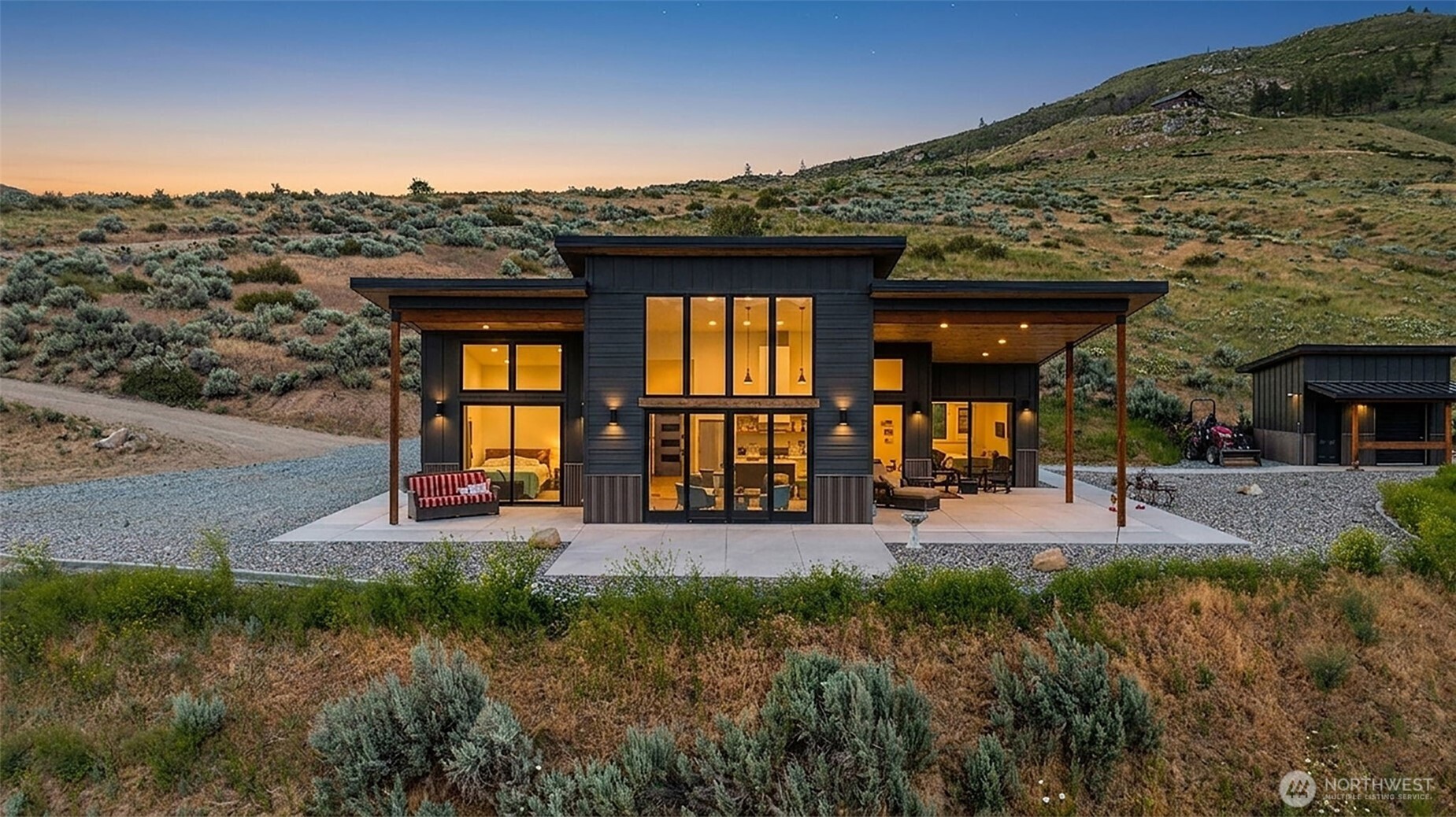 88 Cowboy Road Methow, WA 98834 - Photo 2 of 40