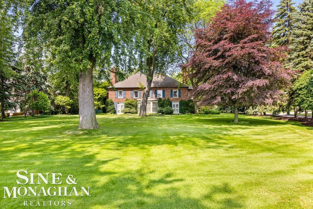 681 Lake Shore Road Grosse Pointe, MI 48236 - Photo 48 of 75 50114891-47.JPG