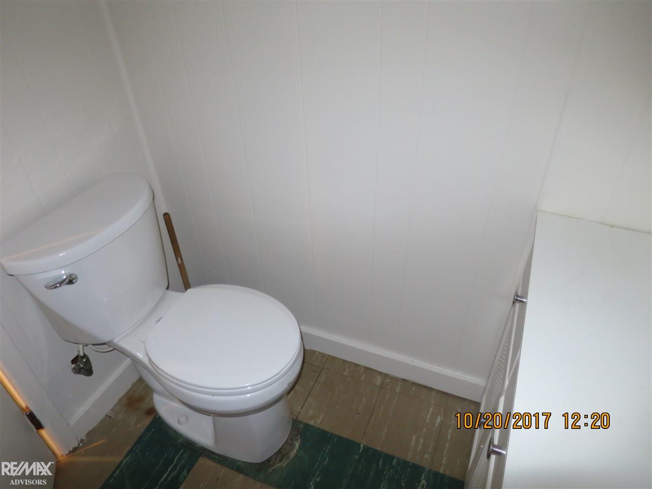 1690 Hampton Road Mount Clemens, MI 48043 - Photo 17 of 38 31333745-16.JPG