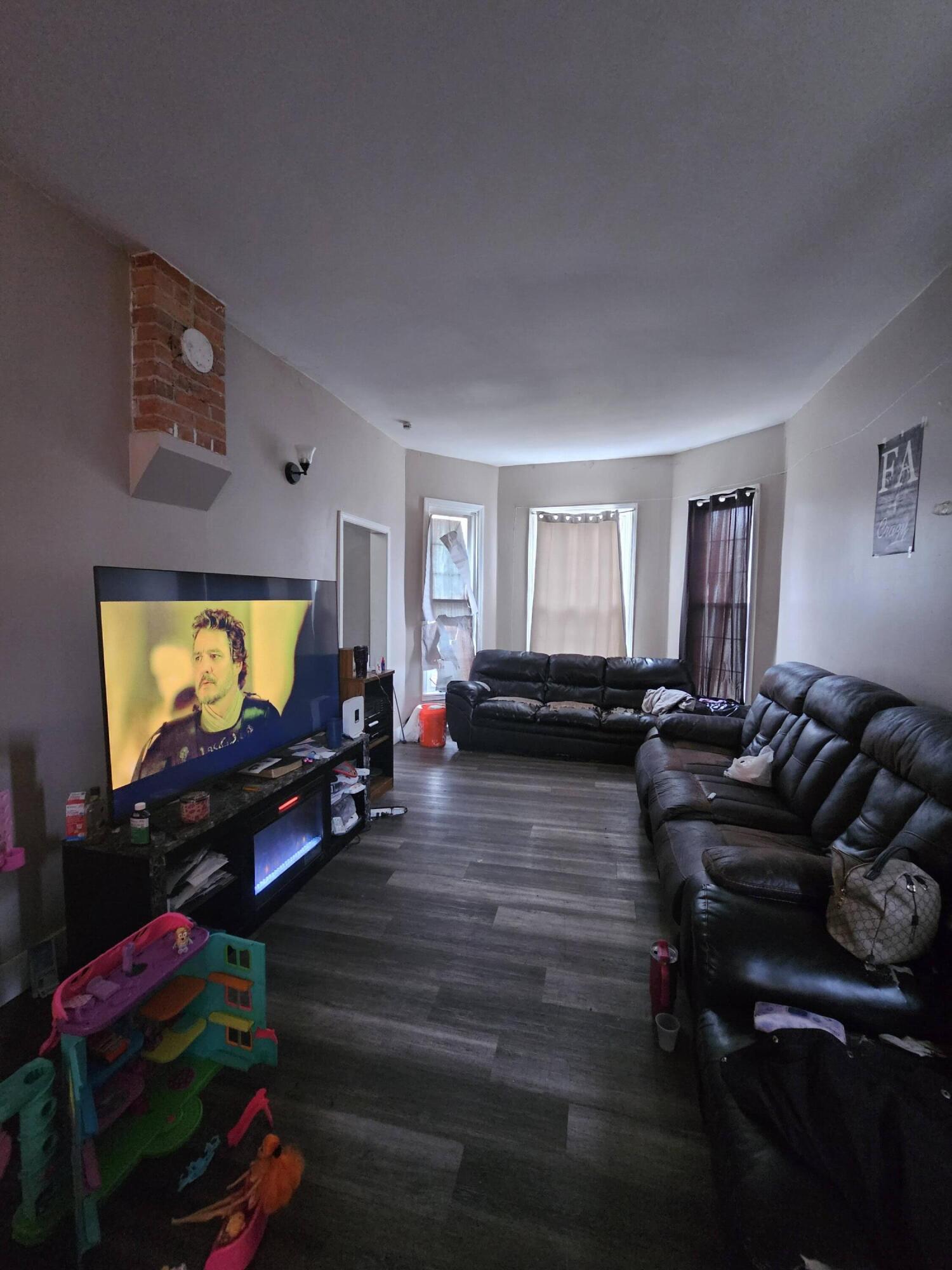 3905 Wabash Street Detroit, MI 48208 - Photo 4 of 15 20260320_121305