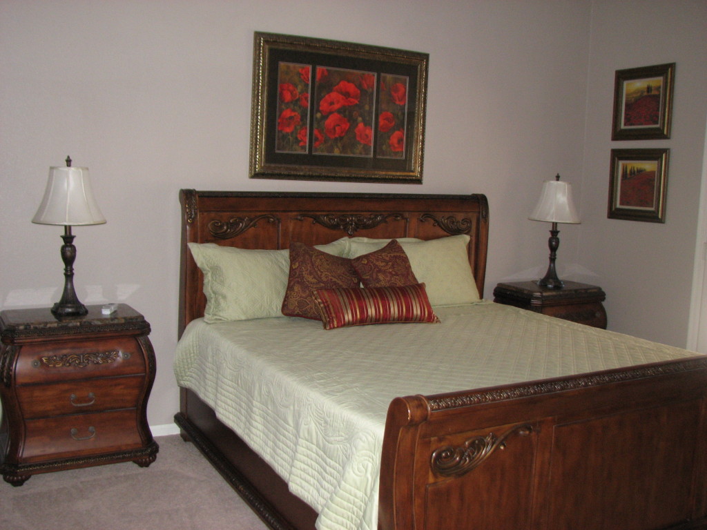 186 East Smoke Tree Road Gilbert, AZ 85296 - Photo 11 of 16 MASTER BEDROOM