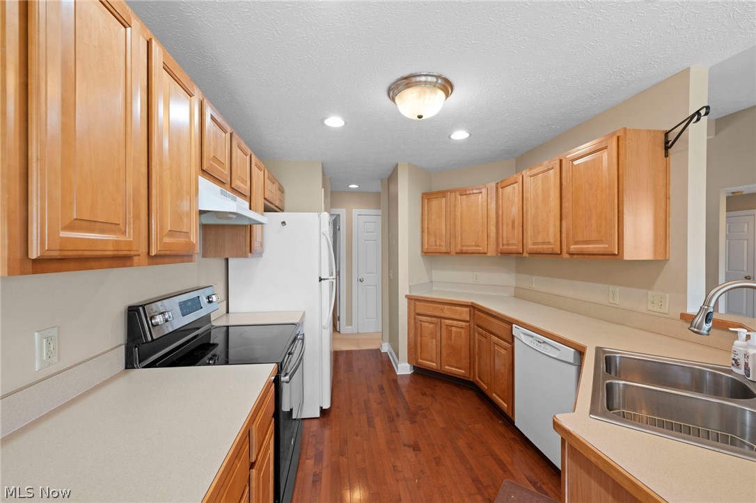 608 Rundle Street LaGrange, OH 44050 - Photo 9 of 32