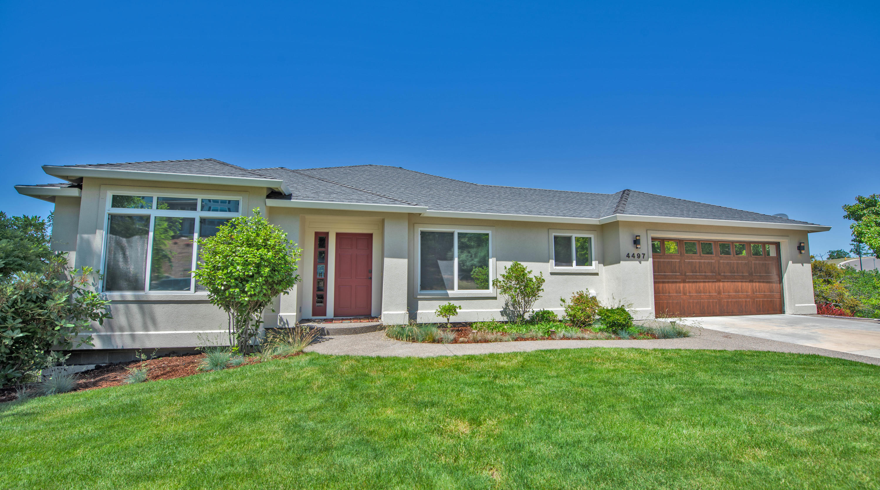 4497 Innsbruck Ridge Medford, OR 97504 - Photo 2 of 50 1