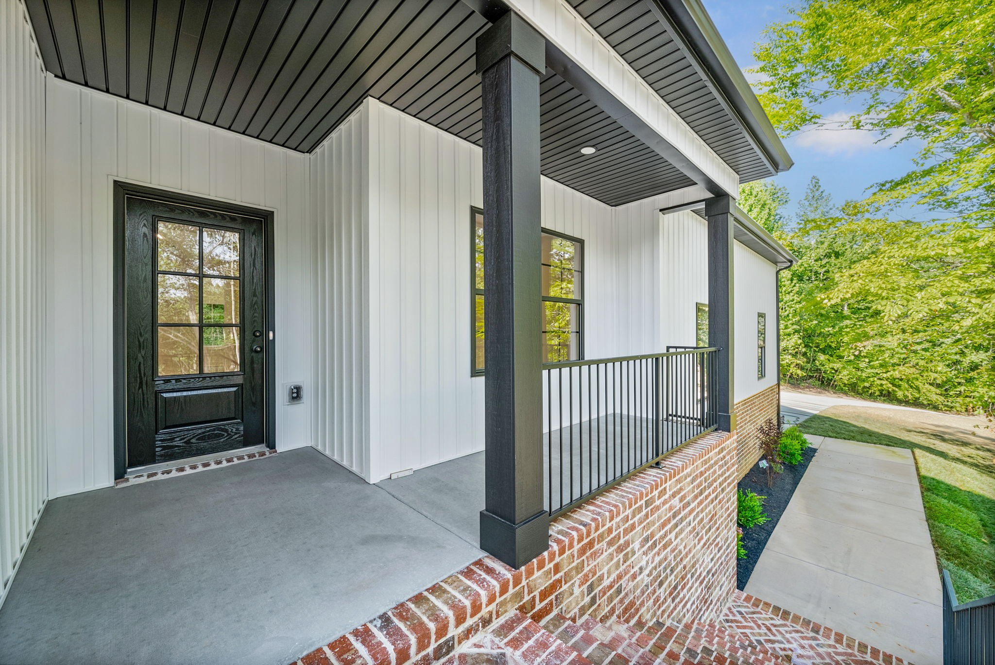 2687 Palmyra Road Palmyra, TN 37142 - Photo 4 of 39 Gallery Image 4