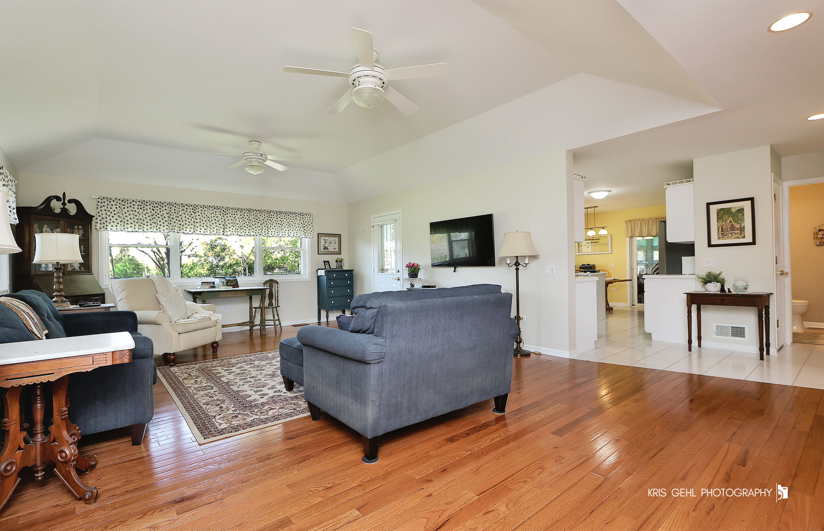 9209 Anthony Lane Spring Grove, IL 60081 - Photo 2 of 33