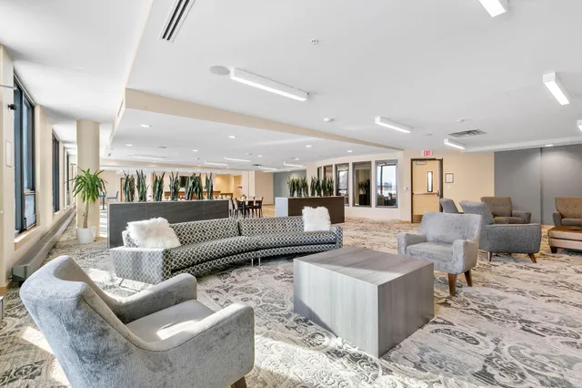 $2,950 | 1240 South 2nd Street, Unit 225, Minneapolis, MN 55415