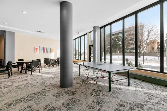 $2,950 | 1240 South 2nd Street, Unit 225, Minneapolis, MN 55415