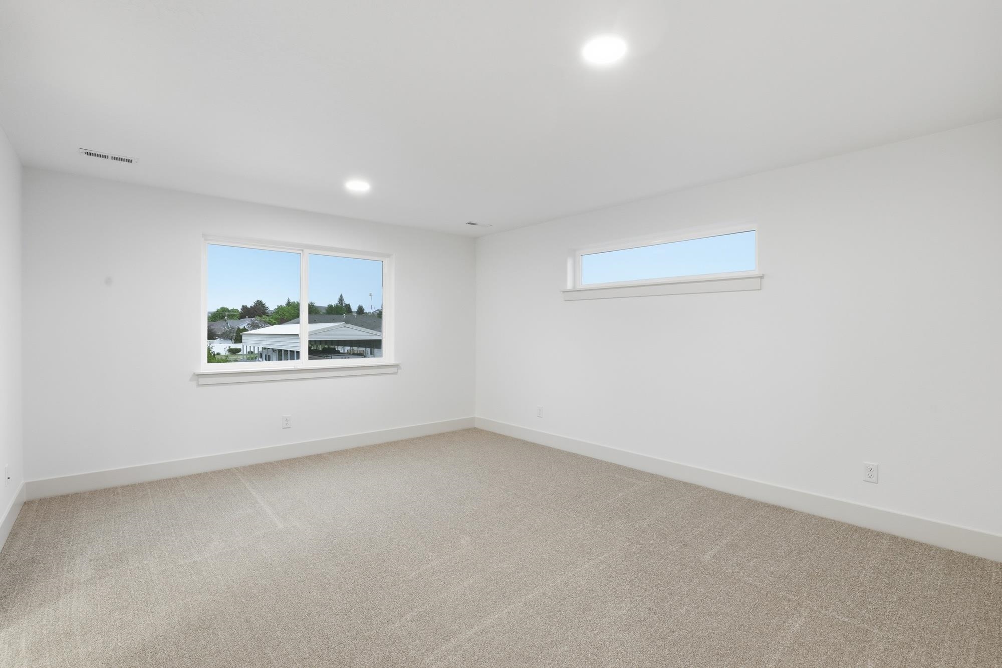 420 North Viewmont Road Greenacres, WA 99016 - Photo 8 of 13