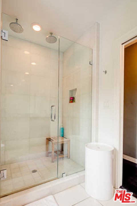 9637 Heather Road Beverly Hills, CA 90210 - Photo 8 of 13 Gallery Image 8