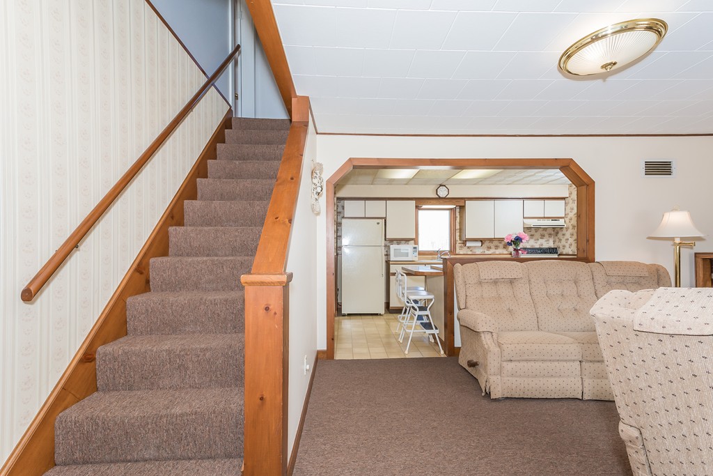 371 Chestnut Hill Road Millville, MA 01529 - Photo 5 of 30 Gallery Image 5