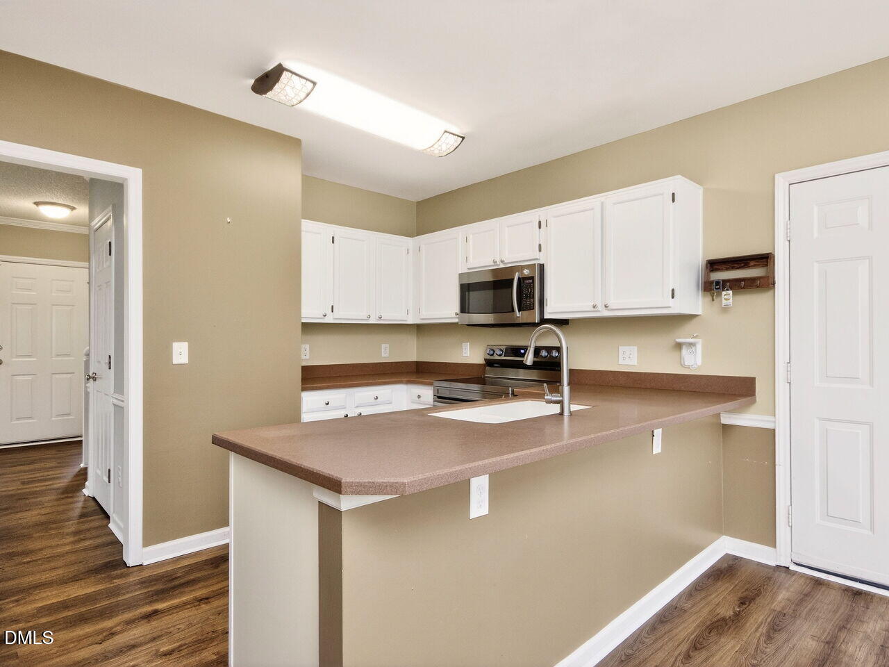 6217 Leesburg Lane Raleigh, NC 27617 - Photo 14 of 38 010-1280x960-photo