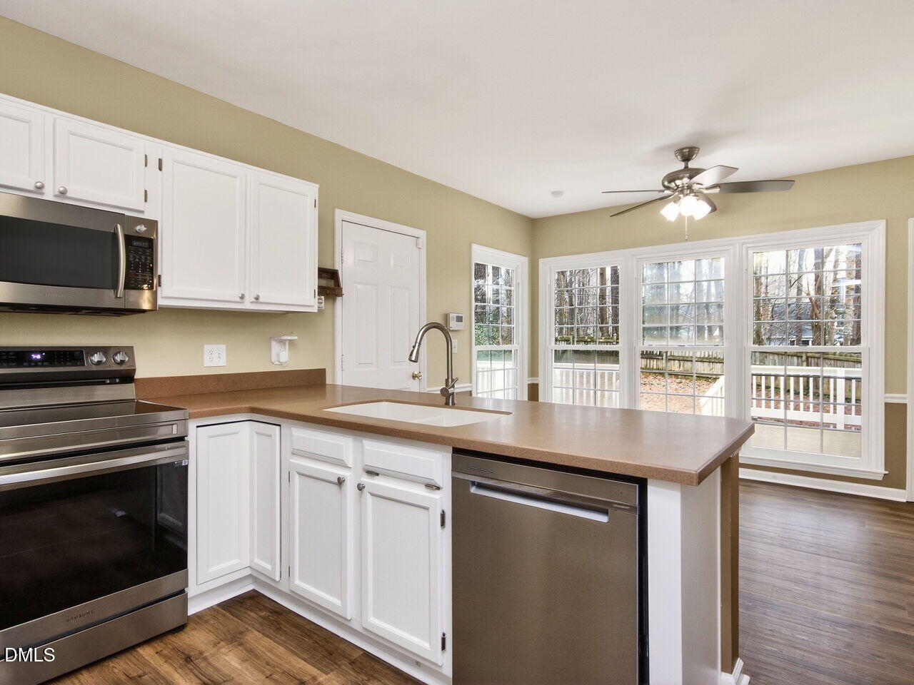 6217 Leesburg Lane Raleigh, NC 27617 - Photo 4 of 38 012-1280x960-photo