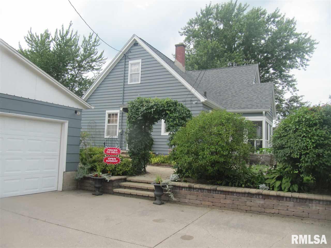 1516 Maple Lane Moline, IL 61265 - Photo 5 of 24 Gallery Image 5