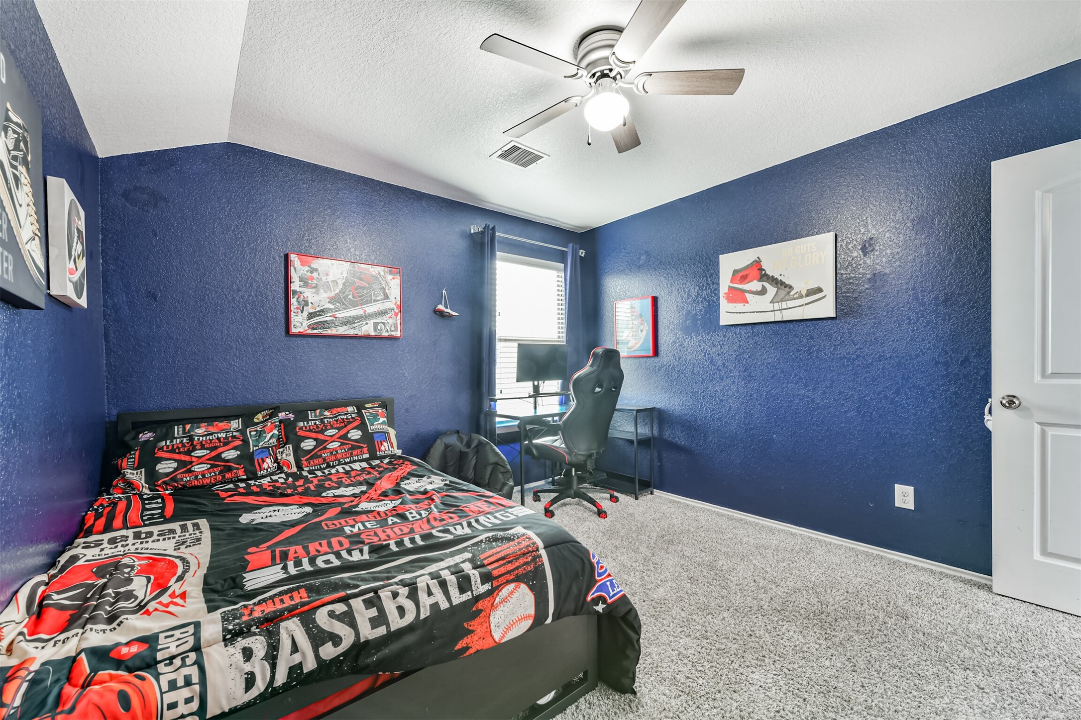 1607 Jaquima Valley Way Houston, TX 77049 - Photo 22 of 26 Bedroom 3