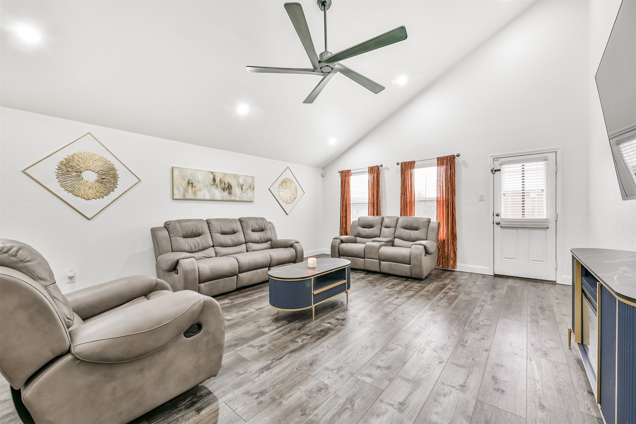 1607 Jaquima Valley Way Houston, TX 77049 - Photo 9 of 26 Living room with ceilings that peak at 18'