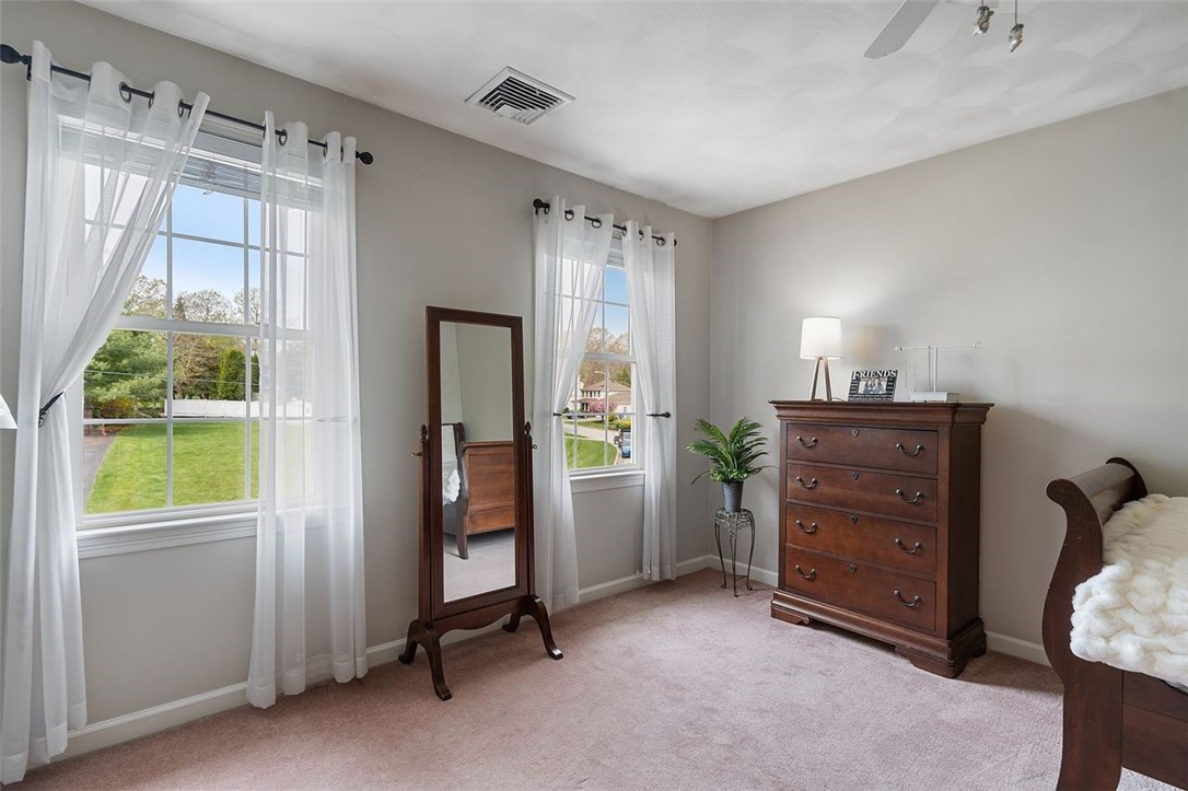 94 Red Hawk Drive Cranston, RI 02921 - Photo 17 of 38 Gallery Image 17