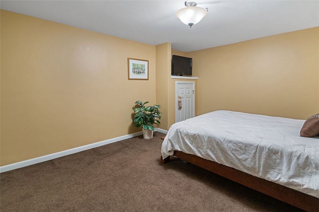 94 Red Hawk Drive Cranston, RI 02921 - Photo 28 of 38 Gallery Image 28