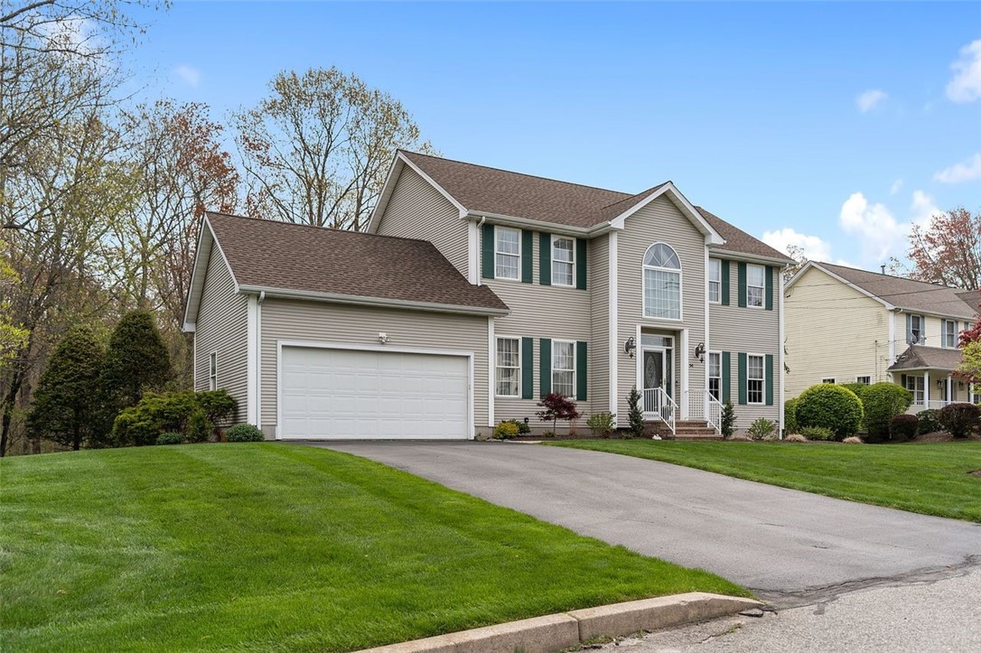 94 Red Hawk Drive Cranston, RI 02921 - Photo 4 of 38 Gallery Image 4