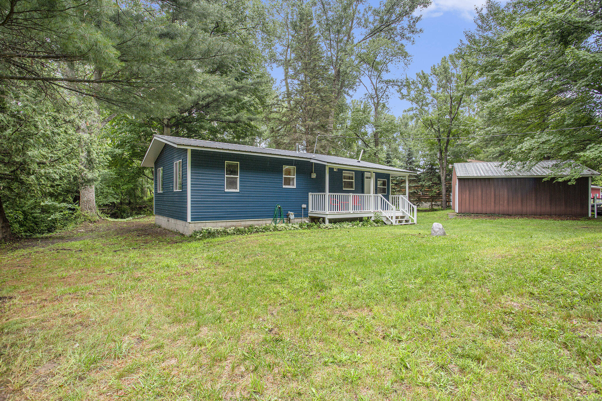 8219 West Taylor Road Mears, MI 49436 - Photo 2 of 23 009_8l9a5376