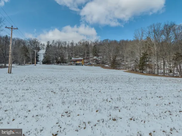 $300,000 | 21697 View Drive, Three Springs, PA 17264
