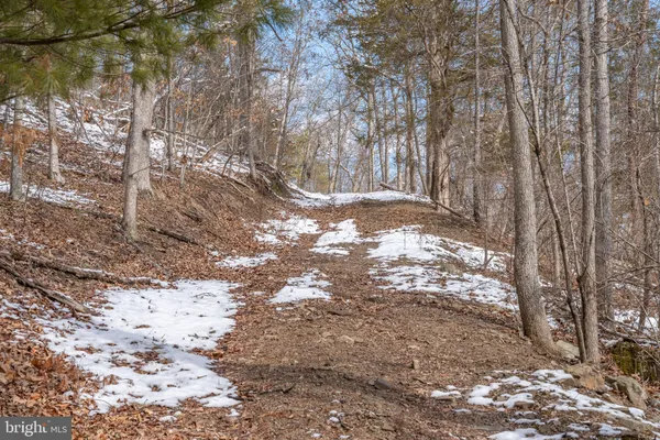 $300,000 | 21697 View Drive, Three Springs, PA 17264