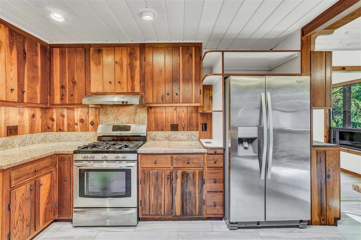 2060 Cox Road Aptos, CA 95003 - Photo 11 of 73 Gallery Image 11