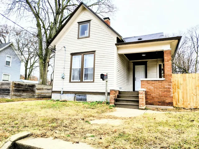 $164,000 | 717 Vernon Avenue, Beloit, WI 53511