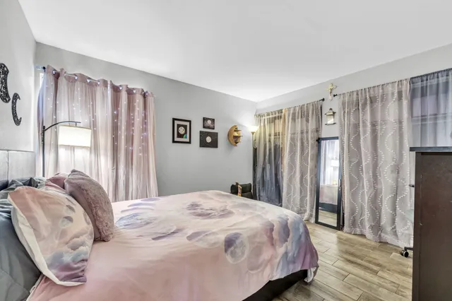 $140,000 | 308 Miracle Strip Parkway Southwest, Unit 1B, Fort Walton Beach, FL 32548