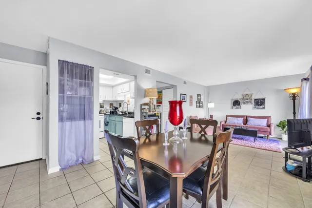 $140,000 | 308 Miracle Strip Parkway Southwest, Unit 1B, Fort Walton Beach, FL 32548