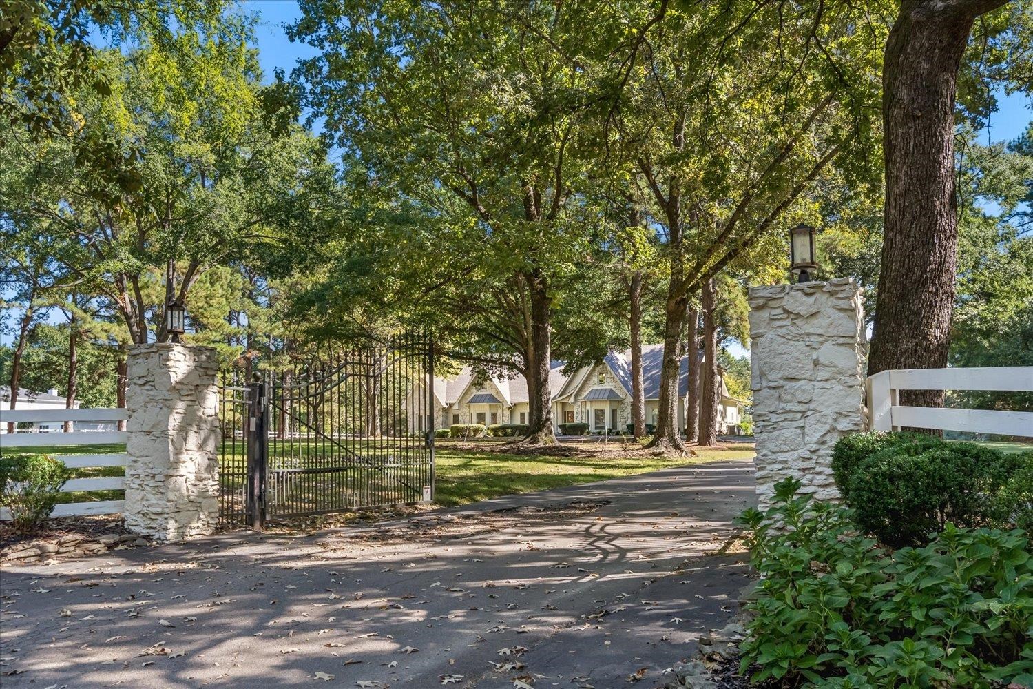 510 Bray Station Road Collierville, TN 38017 - Photo 2 of 37 Gallery Image 2
