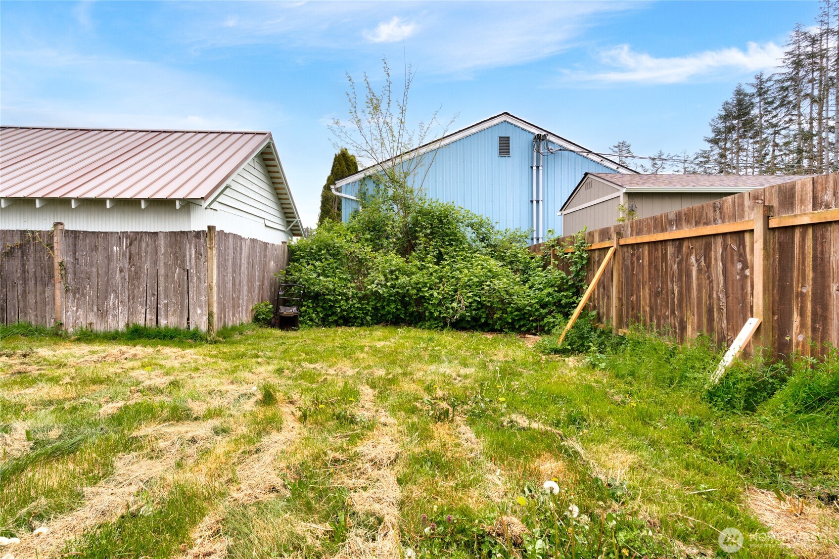 1133 State Street Sedro-Woolley, WA 98284 - Photo 24 of 28 a backyard of a house