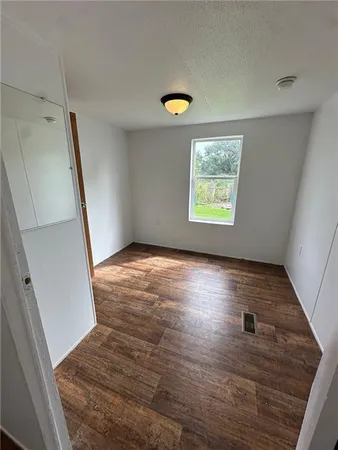 $950 | 187 Wildwood Drive, Buras, LA 70041