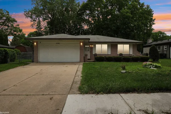 $340,000 | 37266 Tamarack Drive, Sterling Heights, MI 48310