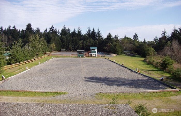 11204 Southwest 220th Street Vashon, WA 98070 - Photo 35 of 37