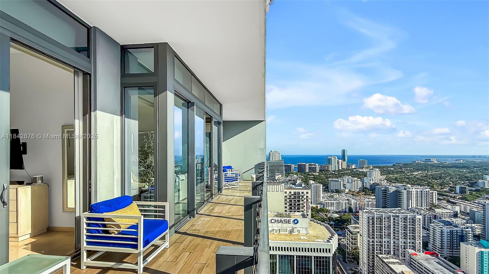 88 Southwest 7th Street, Unit 4004 Miami, FL 33130 - Photo 12 of 24