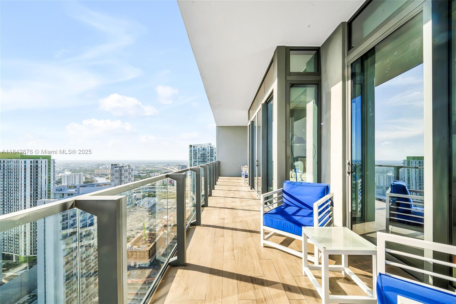 88 Southwest 7th Street, Unit 4004 Miami, FL 33130 - Photo 19 of 24 a view of balcony with furniture