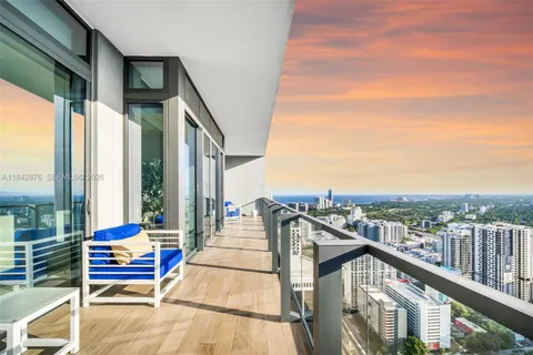 $1,375,000 | 88 Southwest 7th Street, Unit 4004, Miami, FL 33130