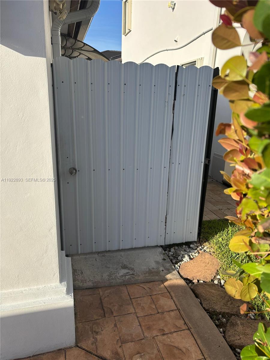 15535 Southwest 10th Street, Unit EFFICIENCY Miami, FL 33194 - Photo 1 of 10 a view of a small space