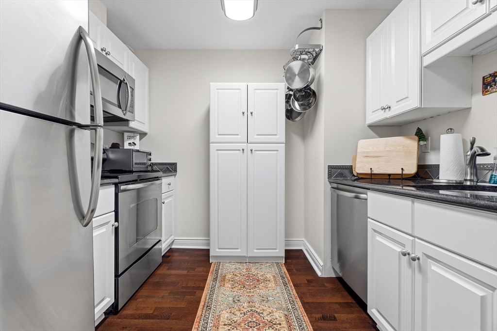 10 Charlesgate East, Unit 2 Boston, MA 02215 - Photo 10 of 18
