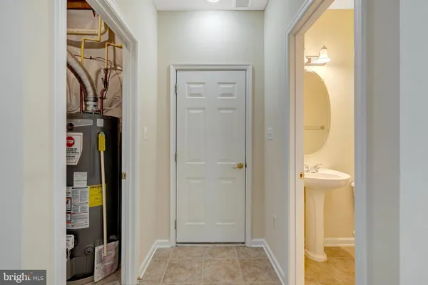 $3,700 | 4511 Billingham Street, Fairfax, VA 22030