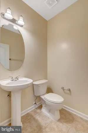 $3,700 | 4511 Billingham Street, Fairfax, VA 22030