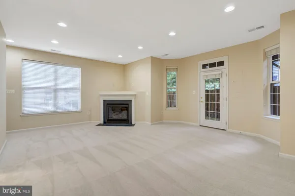 $3,700 | 4511 Billingham Street, Fairfax, VA 22030