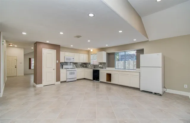 $1,750 | 12846 Sai Baba Drive, Houston, TX 77038