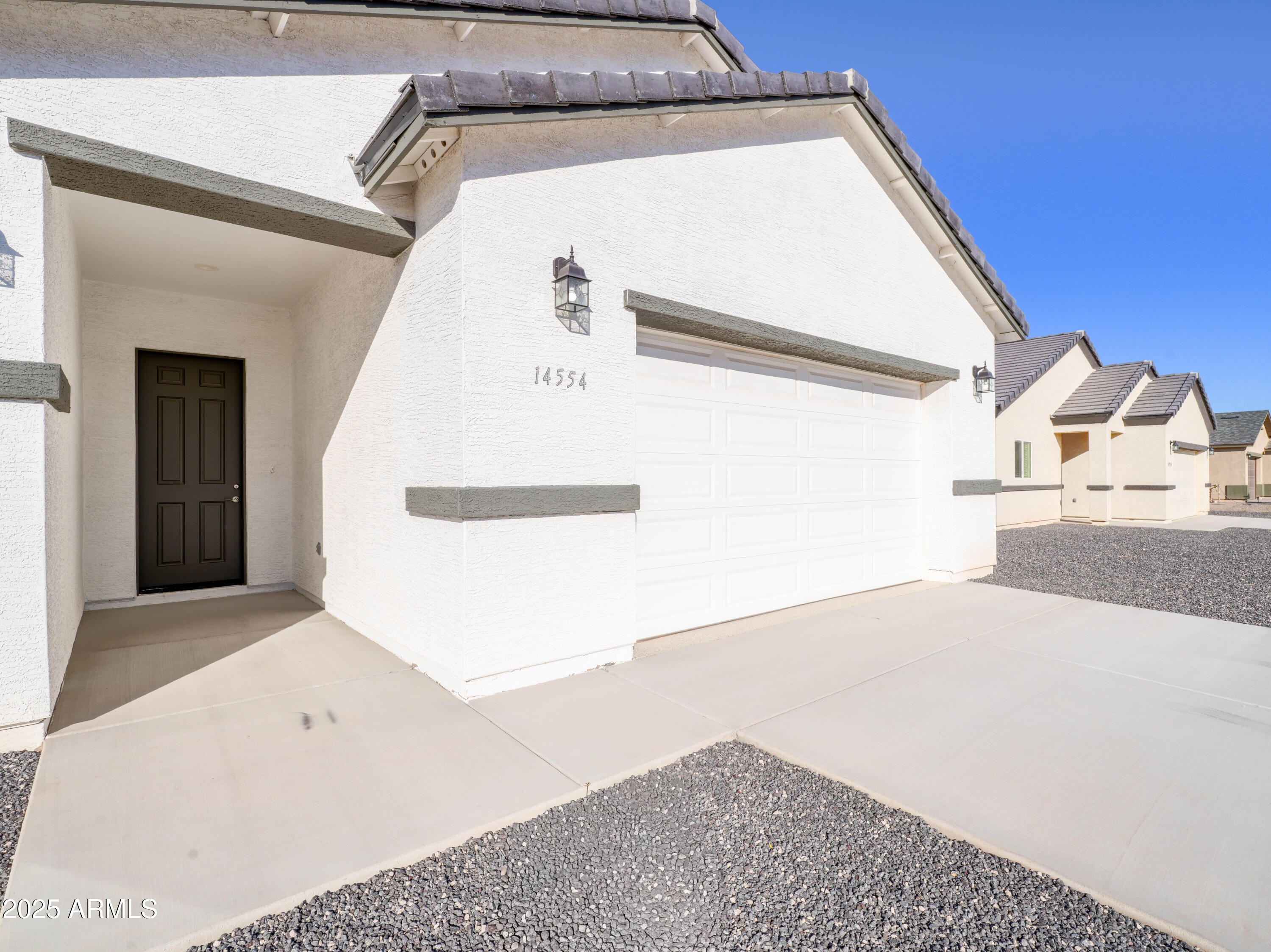 14554 South Diablo Road Arizona City, AZ 85123 - Photo 32 of 33 a view of a hallway with entryway